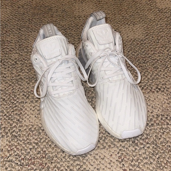 Adidas NMD R2 - Picture 3 of 5